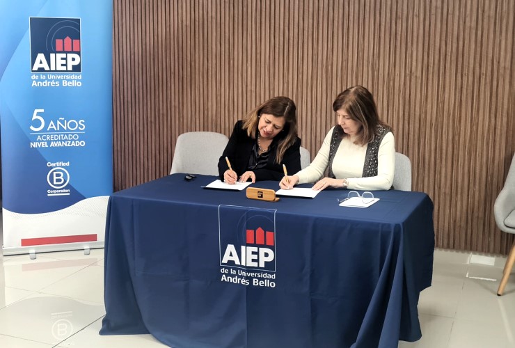 AIEP y ChileValora firman convenio